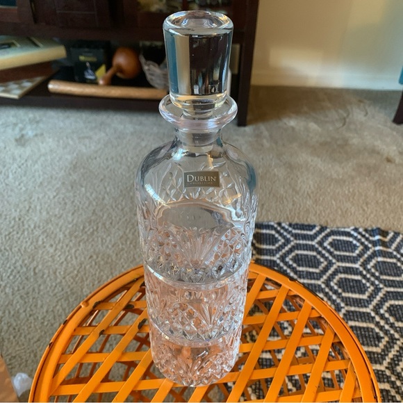 Godinger Stackable Whiskey Decanter and Glasses Dublin 3 pc set - Picture 5 of 7